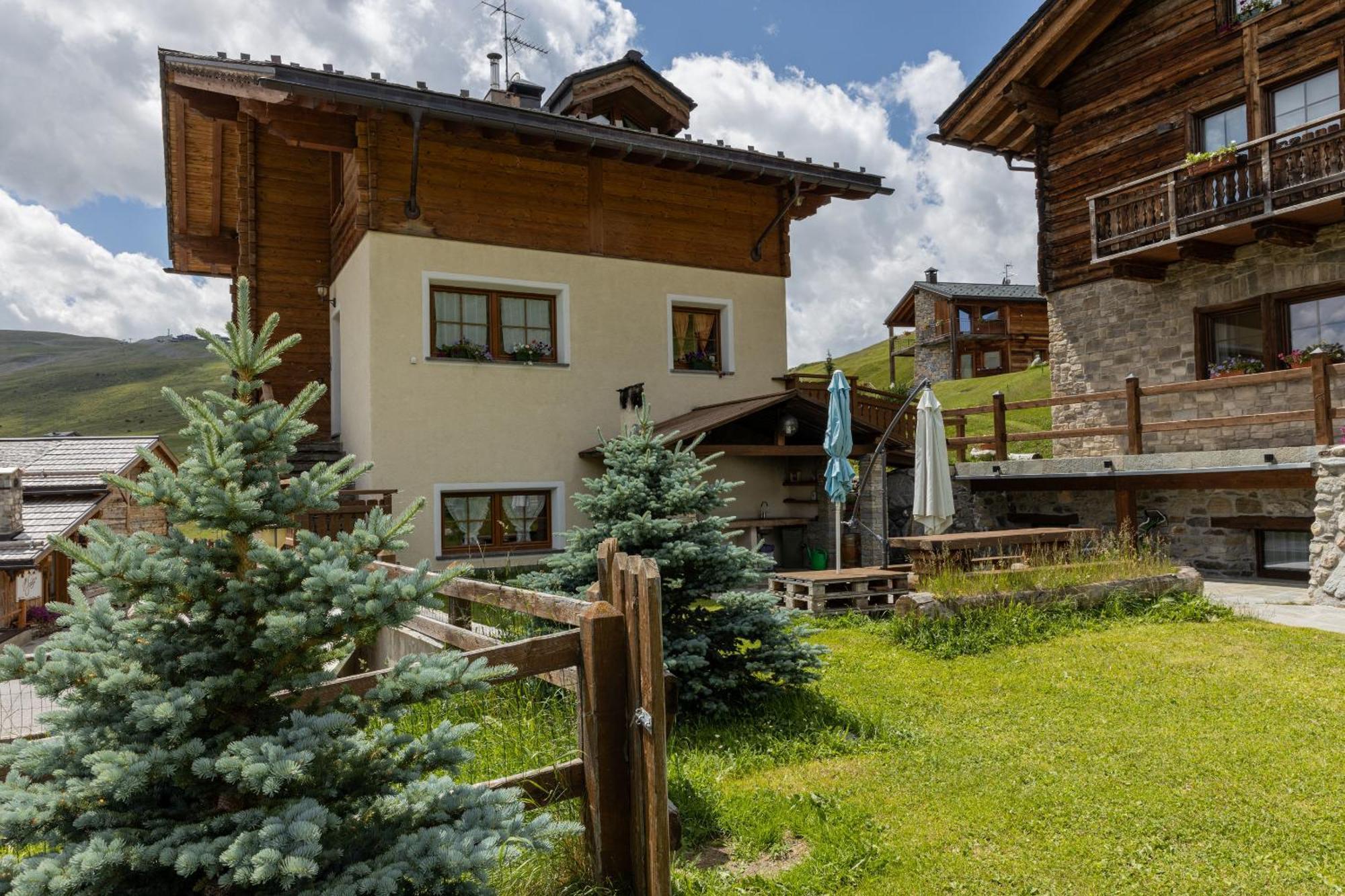Pianeta Oro Avamposto Meteo Apartment Livigno Exterior photo