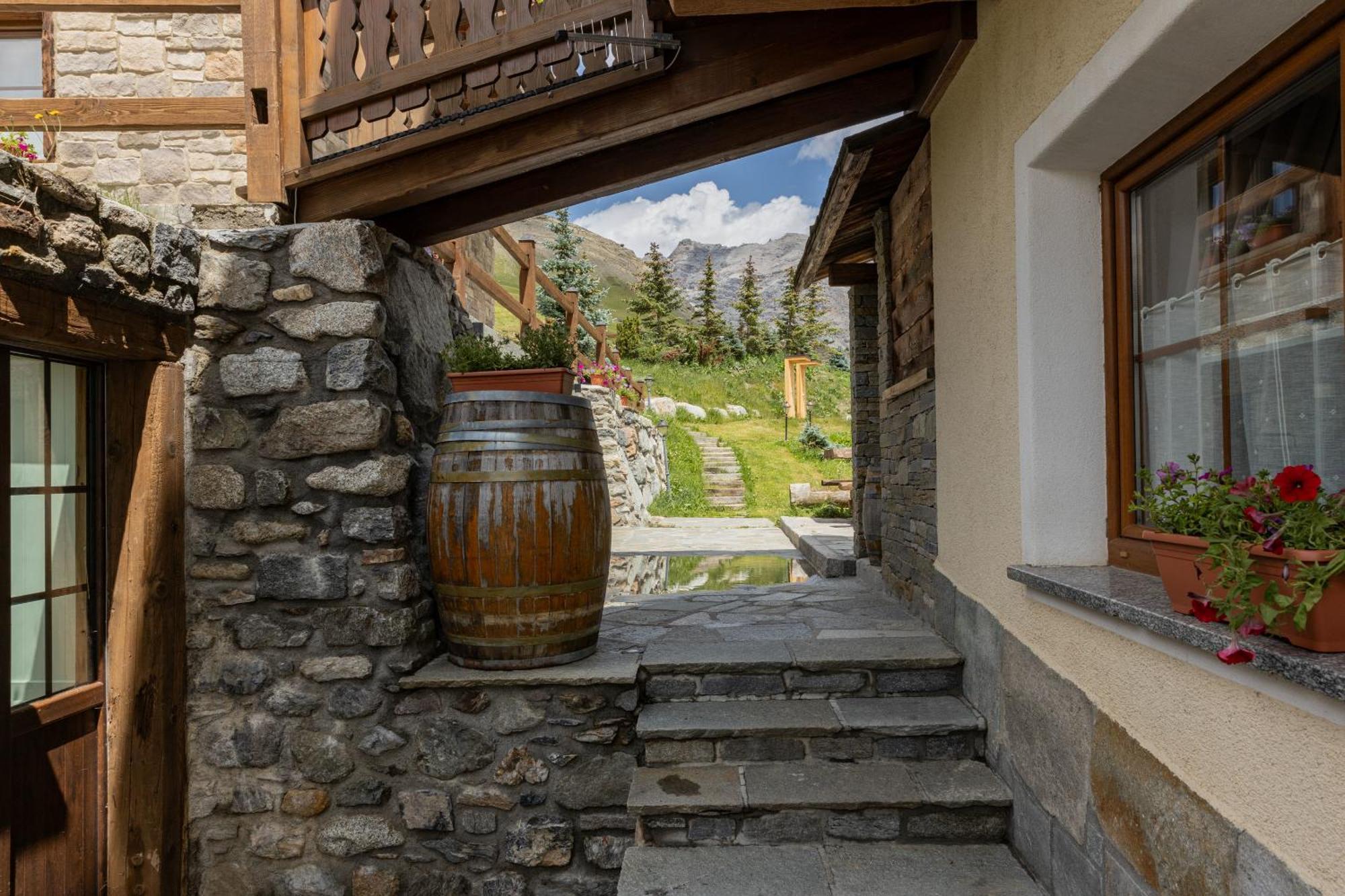 Pianeta Oro Avamposto Meteo Apartment Livigno Exterior photo