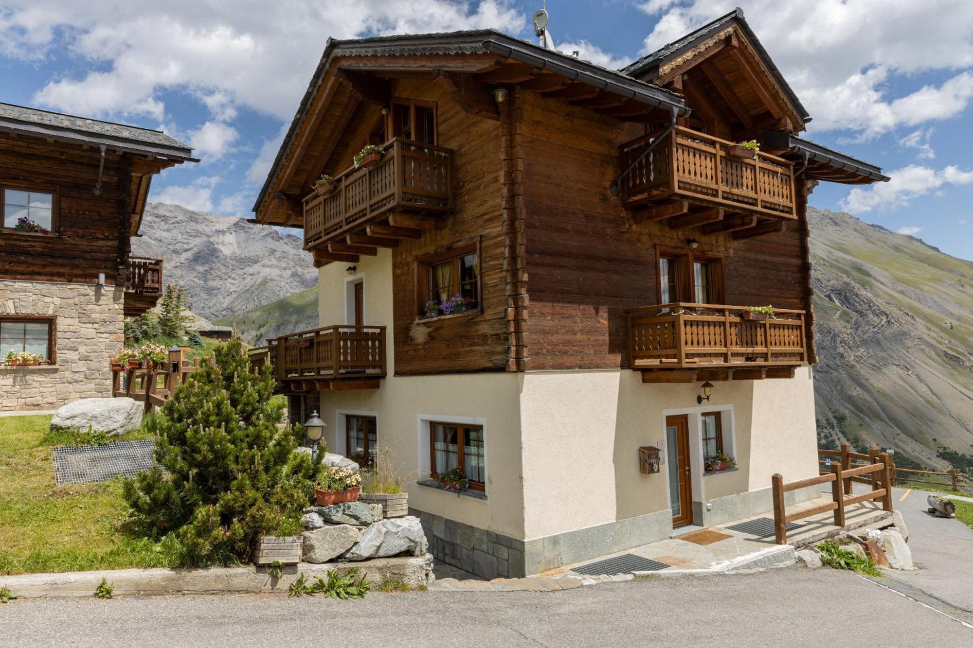 Pianeta Oro Avamposto Meteo Apartment Livigno Exterior photo